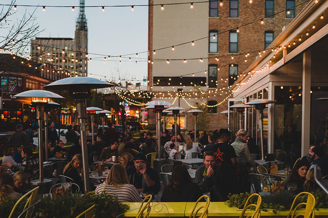 The Best Chicago Neighborhoods for Airbnb in 2026 (And What You Can Earn)