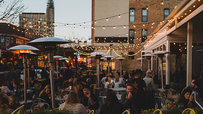 The Best Chicago Neighborhoods for Airbnb in 2026 (And What You Can Earn)